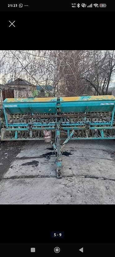 key maker: Трактор МТЗ-80 с комплектом навесного Описание: - Колесный трактор — 4