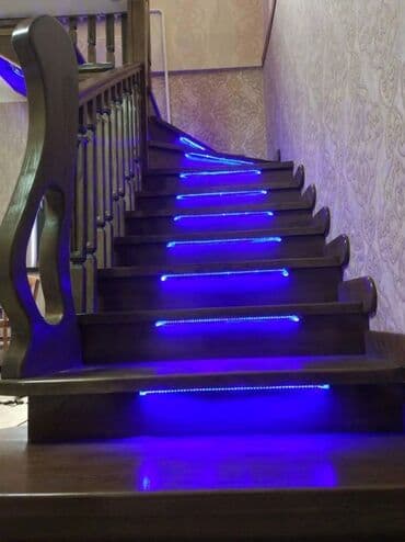 продажа дверей: Лестница двери лучшего качества. звоните — 18