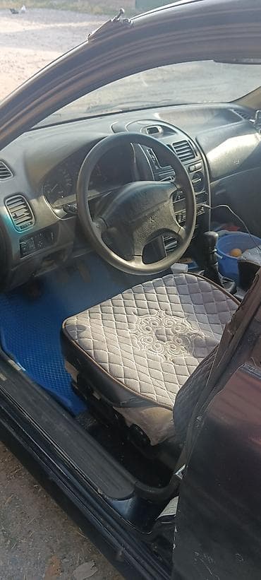 Mitsubishi Carisma: 1995 г., Механика, Седан — 1