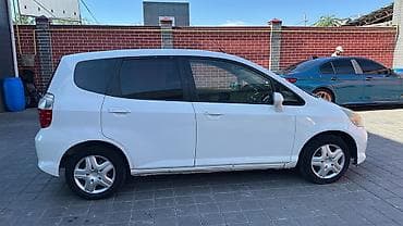 Honda Fit: 2002 г., 1.3 л, Автомат, Бензин, Хетчбек — 6