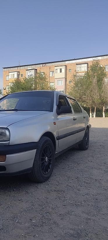 passat b2: Volkswagen Vento: 1992 г., 1.8 л, Механика, Газ, Седан — 2
