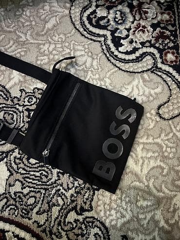 samsung 52: Сумка через плечо BOSS, черная. - Компактная городская модель формата — 2