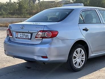 прадо 2015: Toyota Corolla: 2011 г., 1.3 л, Механика, Бензин, Седан — 7
