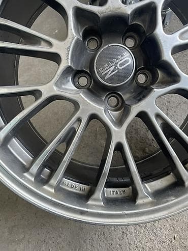 галовка 1 8: Литые Диски R 18 OZ Racing, Комплект, отверстий - 5, Б/у — 4