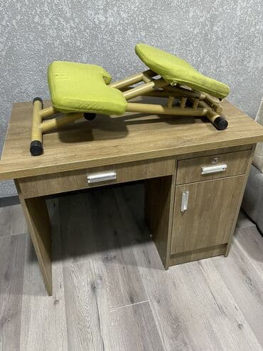 кресла массажный: Стол для компютера в отличном состоянии + специальный стул для — 1