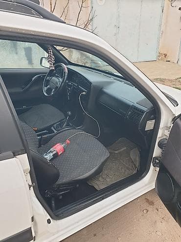 багаж крыша: Volkswagen Passat Variant: 1996 г., 0.2 л, Ручные, Бензин, Универсал — 4