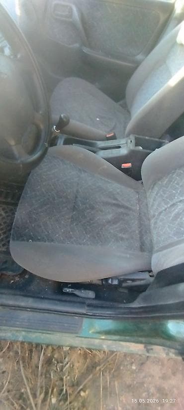 сед: Nissan Primera: 1999 г., Механика, Лифтбек — 2