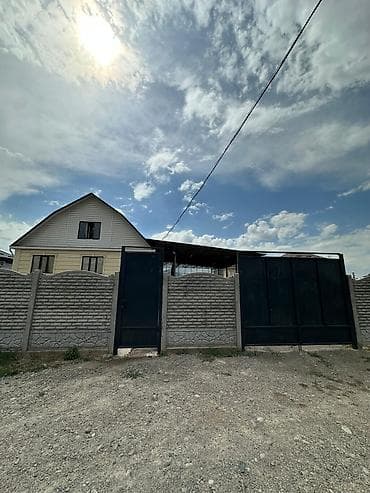 калыс ордо 1: Продаю дом в Городе Токмок ул. Юсупа Таджиева 1г. Продаётся частный — 2