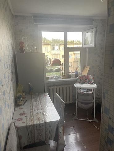 сдаю квартиру 8 микрорайон: 1 комната, 32 м², 104 серия, 5 этаж — 3