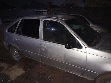 полики для авто: Серебристый пятидверный хэтчбек. Кузов: - 5 дверей, тонированное — 7