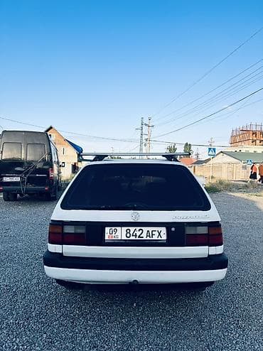 2107 2011: Volkswagen Passat Variant: 1992 г., 1.8 л, Механика, Бензин, Универсал — 4