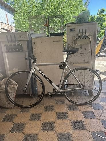 фикс тцунами: Городской велосипед, Tsunami, Рама M (156 - 178 см), Б/у — 2