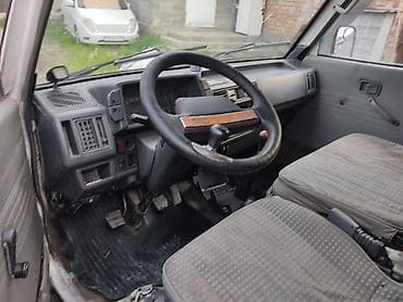 Mazda BONGO: 1994 г., 2.2 л, Кол менен иштөөчү, Дизель, Бус — 2