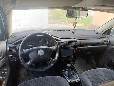 q7 audi: Volkswagen Passat: 1996 г., 1.6 л, Механика, Бензин, Седан — 6