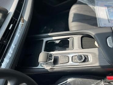 Chery : 2024 г., 1.5 л, Робот, Гибрид, Седан — 4