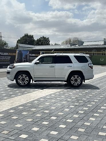 range rove: Toyota 4Runner: 2022 г., 4 л, Автомат, Бензин, Внедорожник — 5