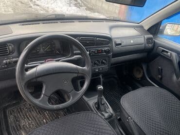 срочная авто: Volkswagen Vento: 1993 г., 1.8 л, Механика, Бензин, Седан — 6