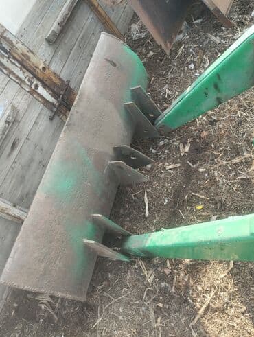 крыло на трактор: Фронтальный погрузчик (рамка + ковш) - Комплект навесного — 3