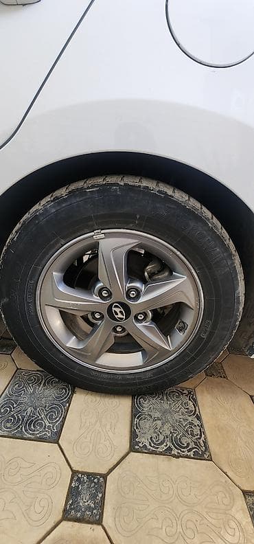 e38 bmw: Литые Диски R 15 Hyundai, Комплект, отверстий - 5, Б/у — 4