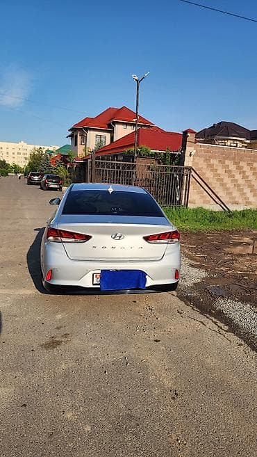 Hyundai Sonata: 2019 г., 0.2 - engine capacity л, Автомат, Бензин, Седан — 5