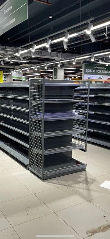 оборудование в бутик: Витрины, стеллажи, полки торговые металлические б/у, полка магазинная — 19