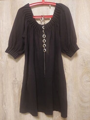 Отдам красивое платье блузку и кофтразмер 46-48 б/у в