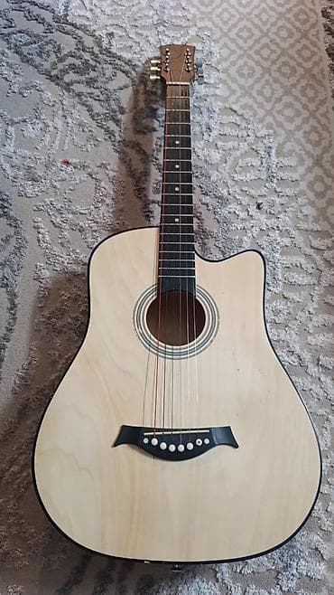 золото бриллианты: Акустическая гитара 38 размера в идеальном состоянии — 1