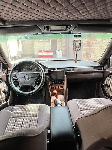 vin code: Mercedes-Benz E-Class: 1991 г., 2.3 л, Механика, Бензин, Седан — 6