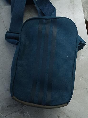 Компактная наплечная сумка Adidas (кроссбоди) - Цвет: темно‑синий с