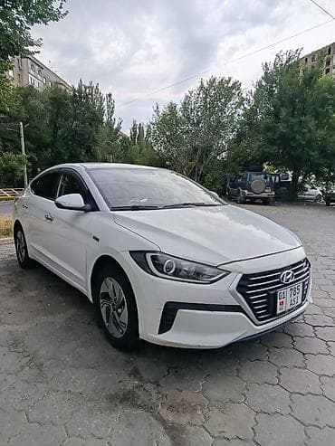 34: Hyundai Elantra: 2019 г., Автомат, Седан — 1