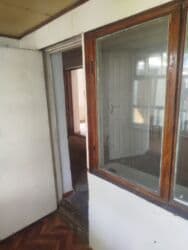 сдаю дом старый толчок: Үйдүн жарымы, 70 кв. м, 3 бөлмө, Риелтор, Эски ремонт — 5