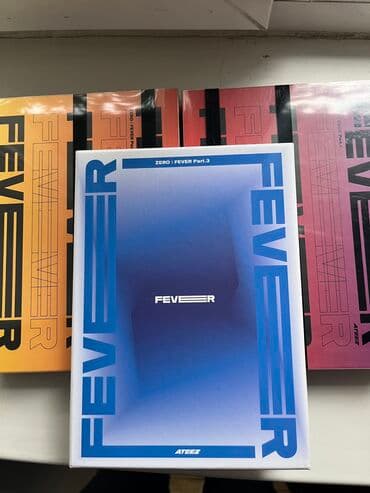 адопт ми: ATEEZ альбомы: ZERO: FEVER PT 3 ZERO: FEVER PT 1 (оранжевый) ZERO — 1