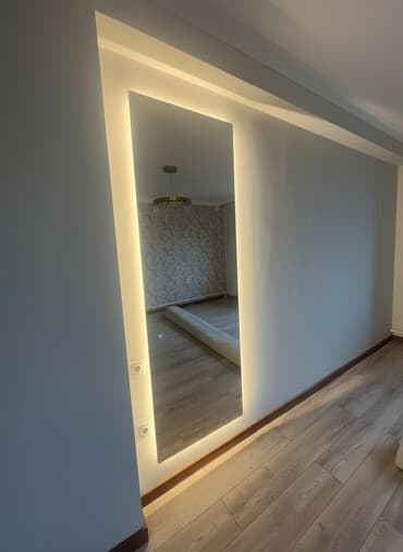 продаю зеркало с подсветкой: Настенное зеркало с подсветкой - Большой прямоугольный формат — 1