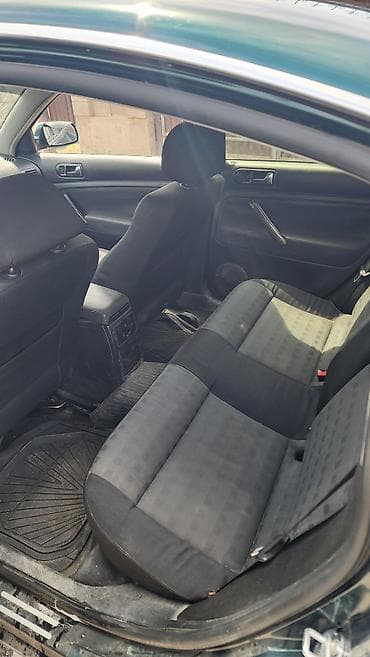 германская: Volkswagen Passat: 2002 г., 2 л, Механика, Бензин, Седан — 6
