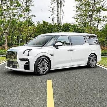 lada priyora: Zeekr 009: | 2024 г. Минивэн — 5