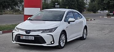 prius v: Toyota Corolla: 2021 г., 1.8 л, Гибрид, Седан — 2