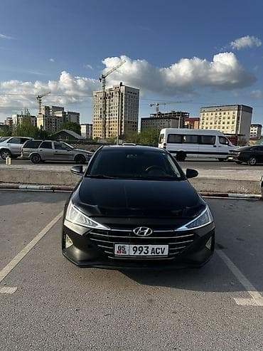 Hyundai Elantra: 2018 г., Автомат, Бензин, Седан