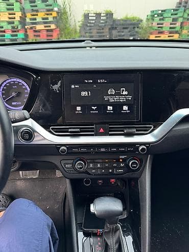 Kia Niro: 2021 г., Автомат, Гибрид, Кроссовер — 3