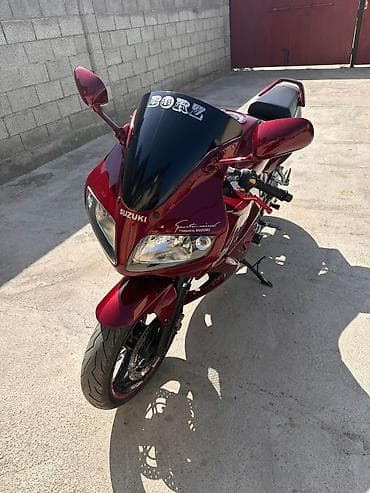 Спортбайк Suzuki, 650 куб. см, Бензин, Взрослый — 1