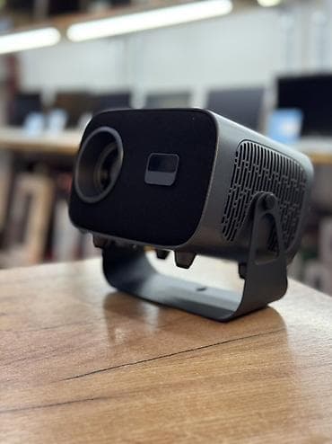 Проектор LED A10 Компактный домашний проектор с удобной металлической