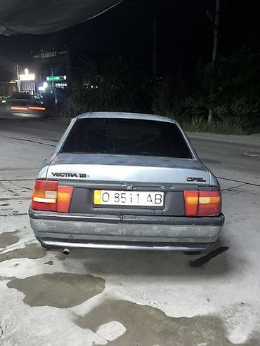 опел: Opel Vectra: 1991 г., 1.6 л, Механика, Бензин, Седан — 3