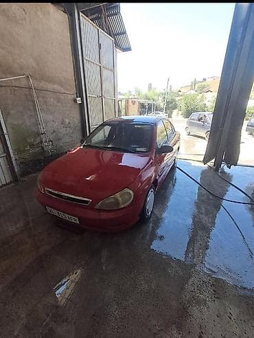 кызыл кия кыз: Kia Rio: 2004 г., 1.5 л, Кол менен иштөөчү, Бензин — 3