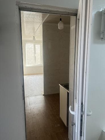 снять квартиру на день: 1 комната, С мебелью частично — 3