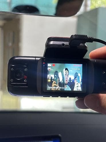 камера обгона: Автомобильный видеорегистратор с тремя камерами 360° и задня камера — 6