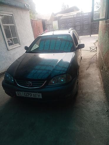 Toyota Avensis: 2002 г., 1.8 л, Механика, Бензин, Универсал — 2