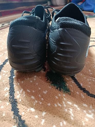 nike acg: Продаю футбольные бутсы Nike. Размер: 42. Покупал за 3800 сом. Носил — 1