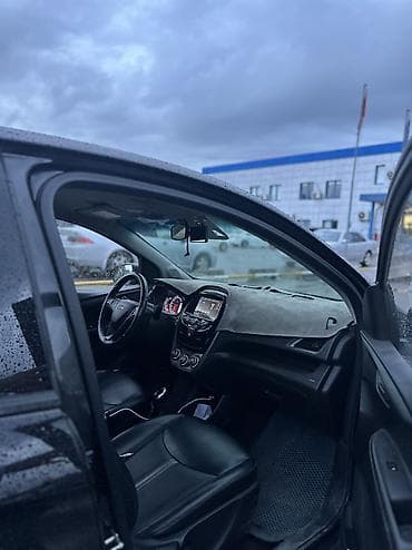 space runner: Chevrolet Spark: 2019 г., 1 л, Автомат, Бензин, Седан — 6