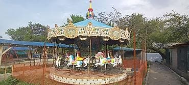 дома контейнеры: Аттракцион «Карусель-манеж» с лошадками - Классическая круговая — 2