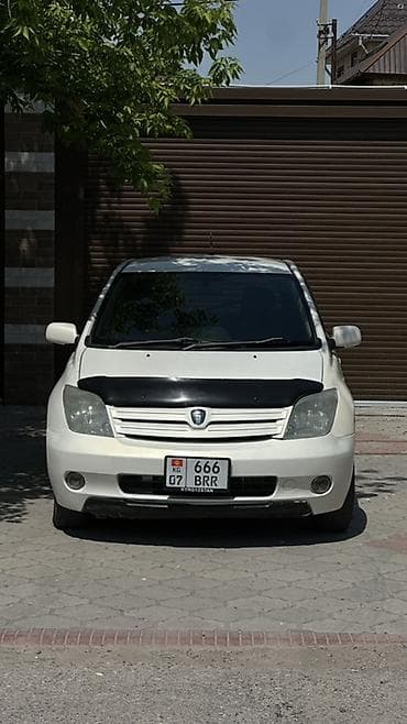 Toyota Ist: 2002 г., 1.5 л, Автомат, Бензин, Хэтчбэк