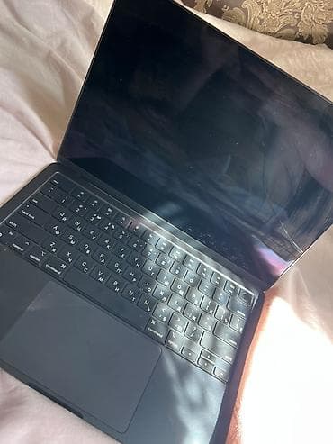 Для учебы, Б/у, Apple M2, ОЗУ, RAM: 4 ГБ — 4